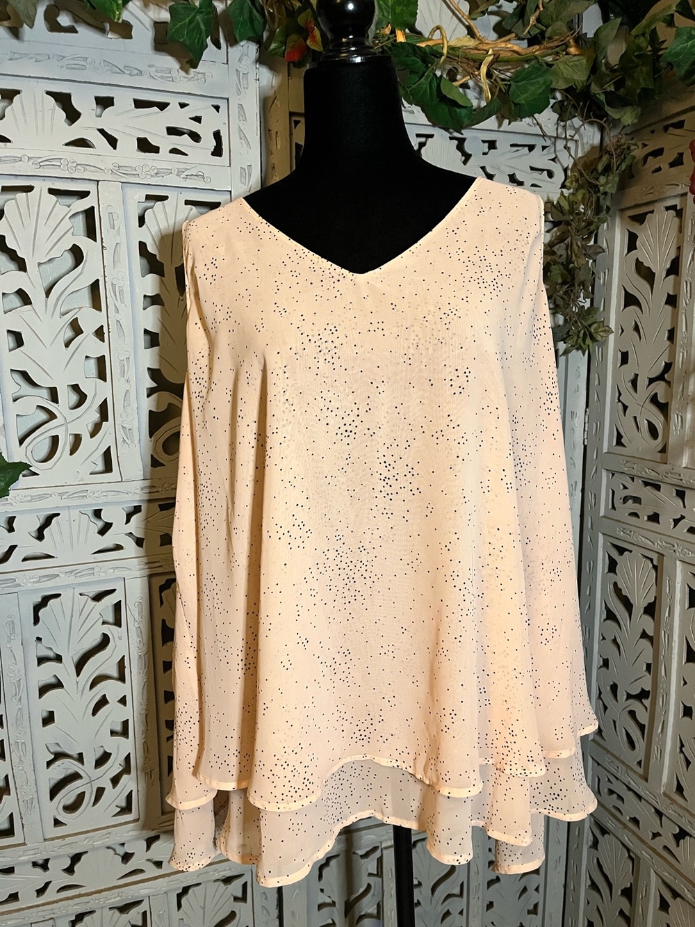 LANE BRYANT PINK WITH TINY BLACK DOTS LIGHTWEIGHT SLEEVELESS PLUS SIZE TOP